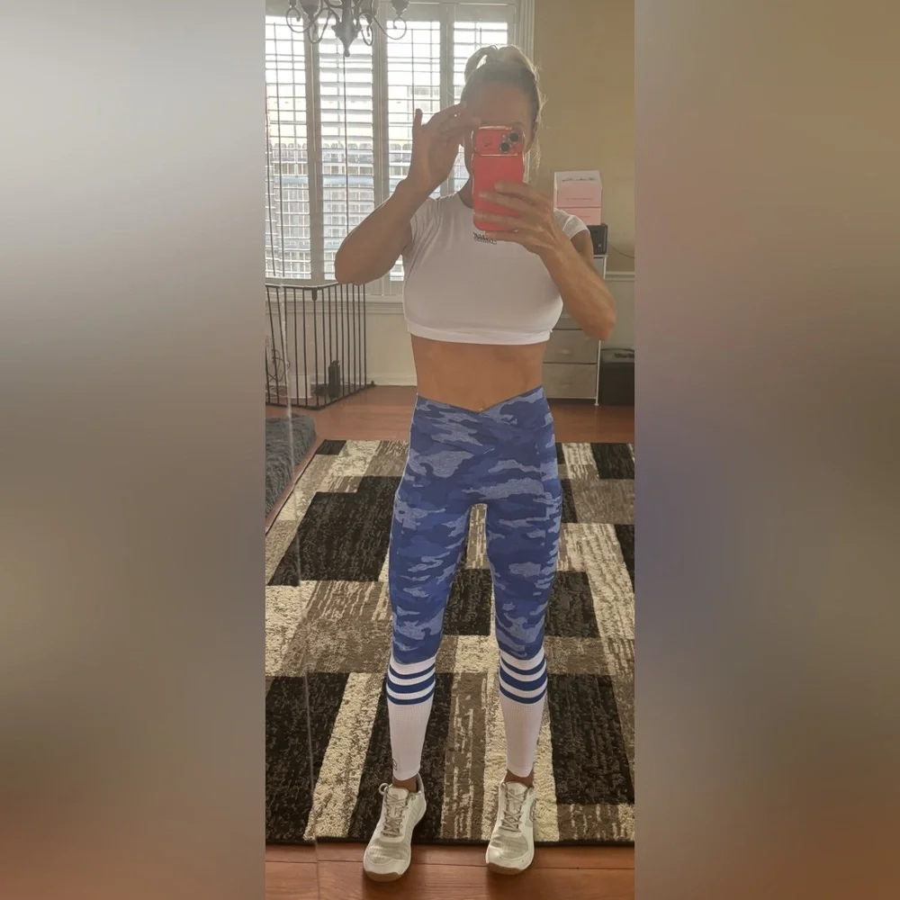 Vintage Bombshell Blue & White camo sock leggings w/scrunch butt! Worn 1x! - Picture 8 of 15